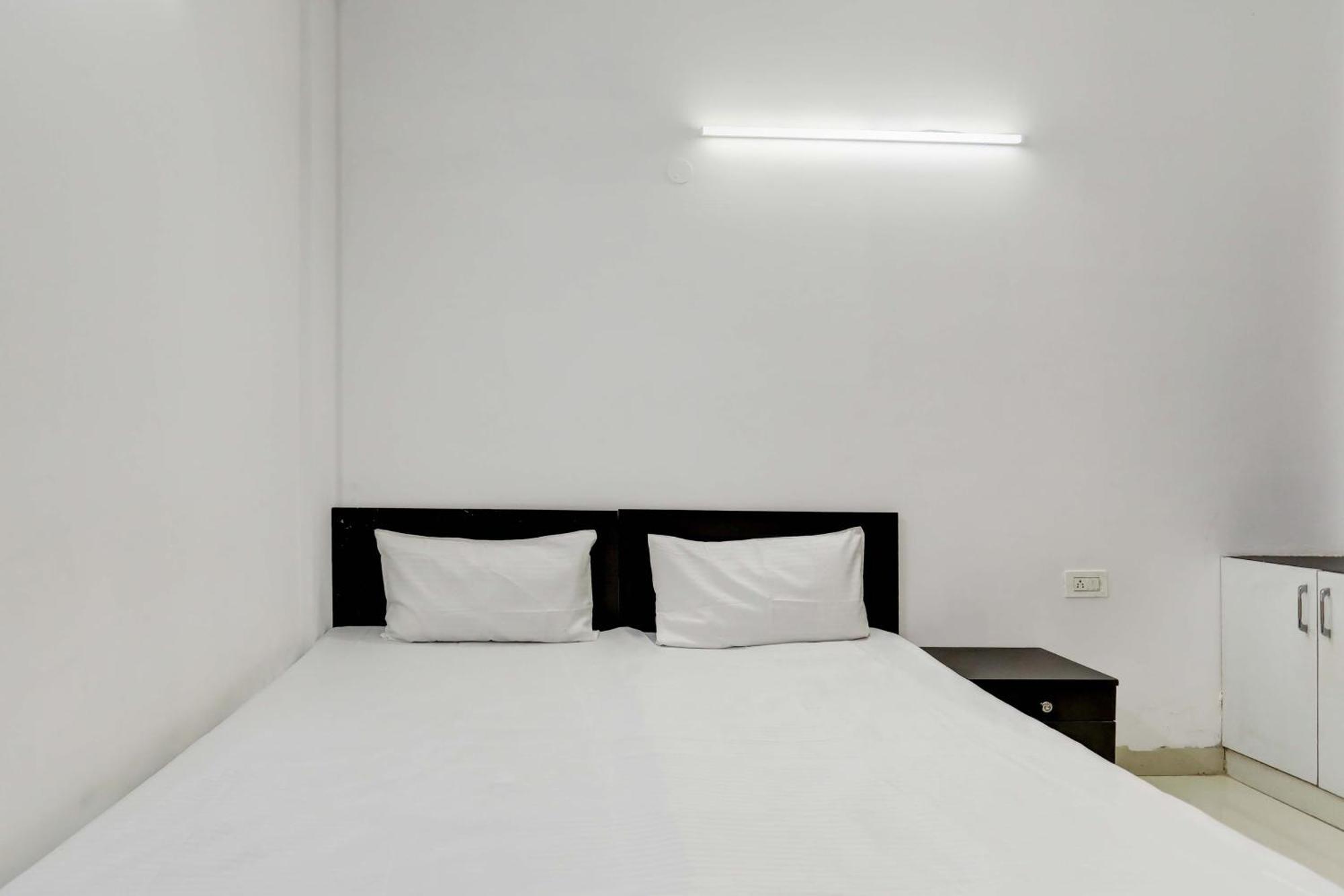 Aashiyana Homes Нью-Дели Экстерьер фото